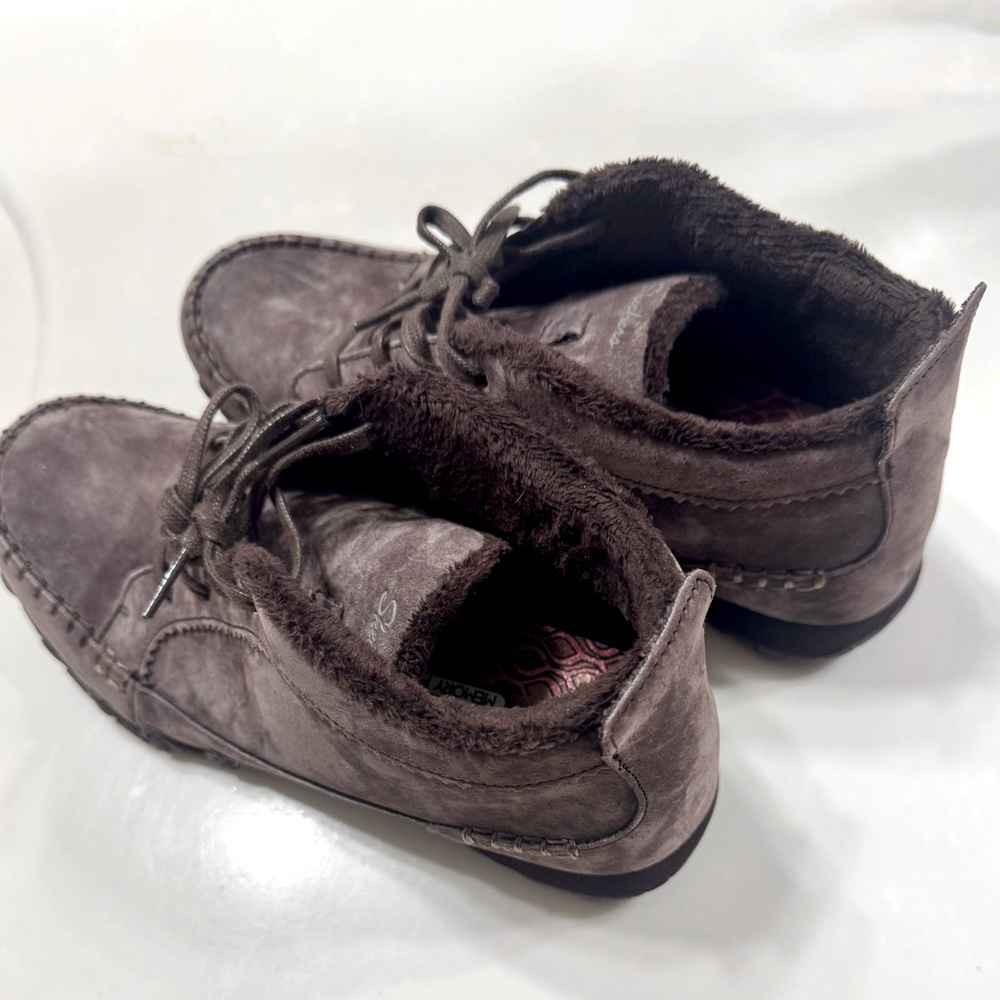 NEW Women’s Sketcher Relaxed Fit Suede Chukka Boots